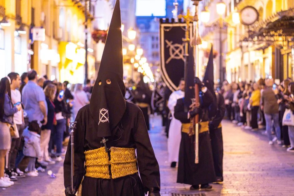 Semana Santa 2026: cómo las empresas colombianas pueden protegerse con IA durante los días de alto riesgo